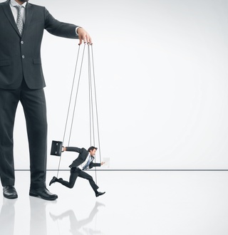 Master and Puppets: How Narcissistic CEOs Build their Professional Worlds