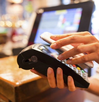 VIDEO: The Factors that Will Make or Break Apple Pay