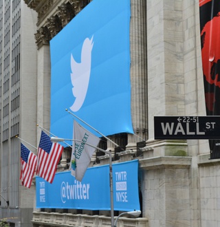 Twitter vs Facebook : une analyse comparée de deux introductions en bourse